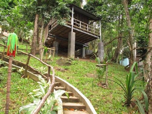 Penginapan Murah dan Restoran Enak Dekat Teupin Layeu Kecamatan Sukajaya Kota Sabang