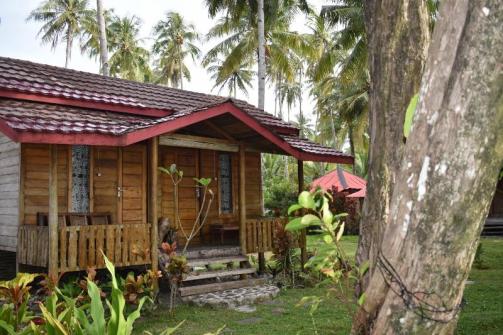 Krui Mutun Walur Surf Camp Guest House
