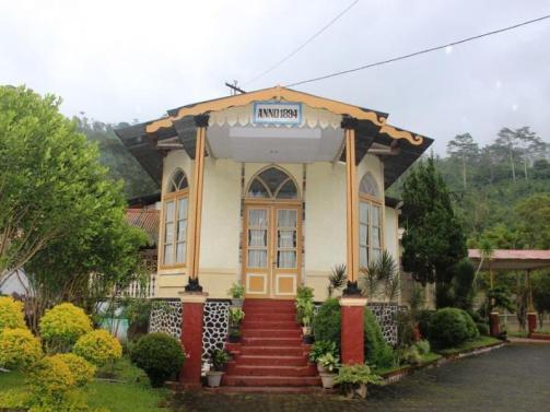 Penginapan Murah dan Restoran Enak Sekitar Air Terjun Blawan Kecamatan Maesan Kabupaten Bondowoso