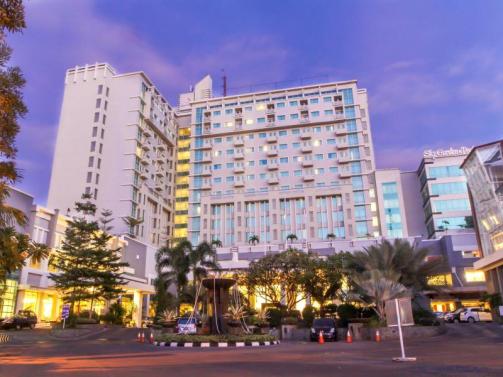 CLARO Makassar Hotel & Convention