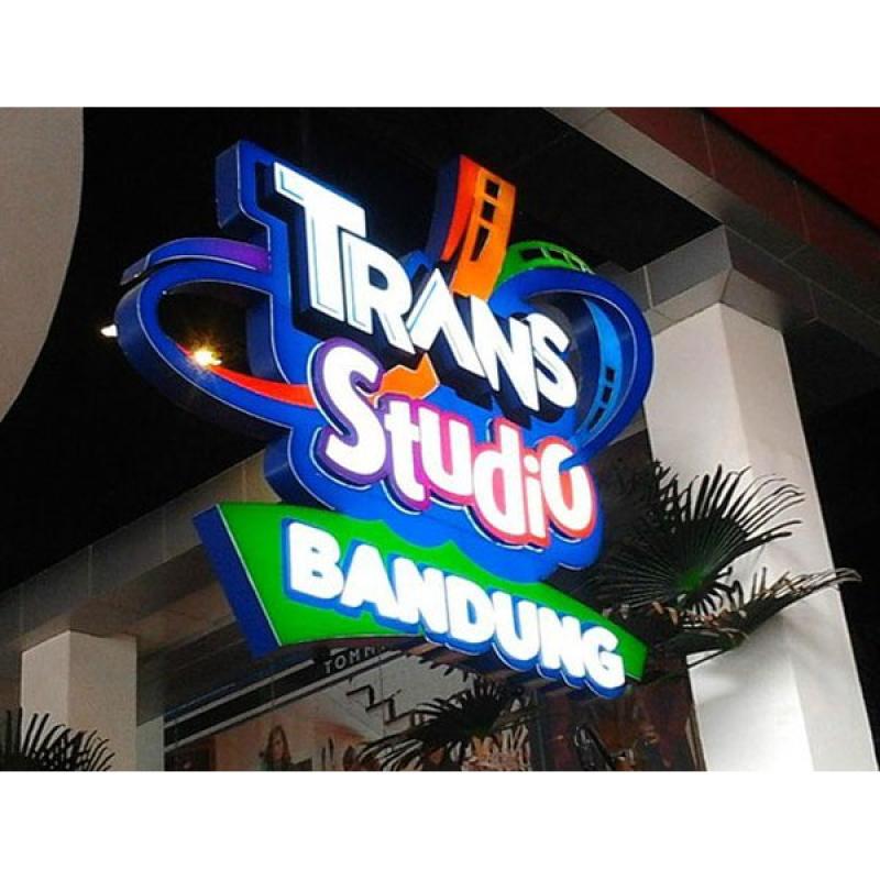 Qaisara Tour & Travel Trans Studio Bandung 2D1N Paket Tour