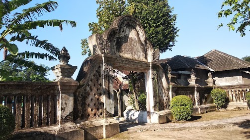 Rental Motor di Jogja untuk Tour ke Situs Makam Cendonosari