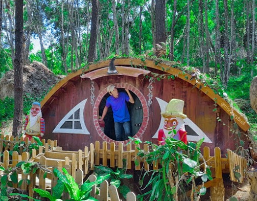 Taman Hobbit Mangunan Yogyakarta
